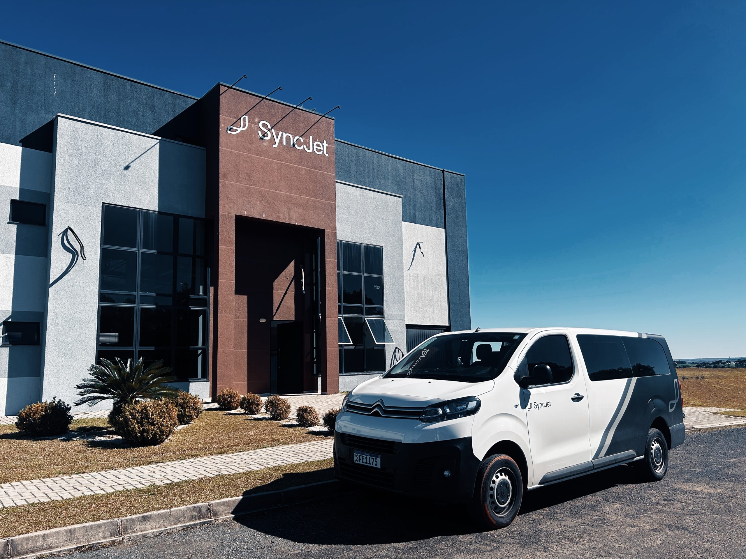 Syncjet inaugura nova base no Aeroporto Aldeia da Serra, em Palmeira (PR), e amplia operações da aviação executiva no Paraná.