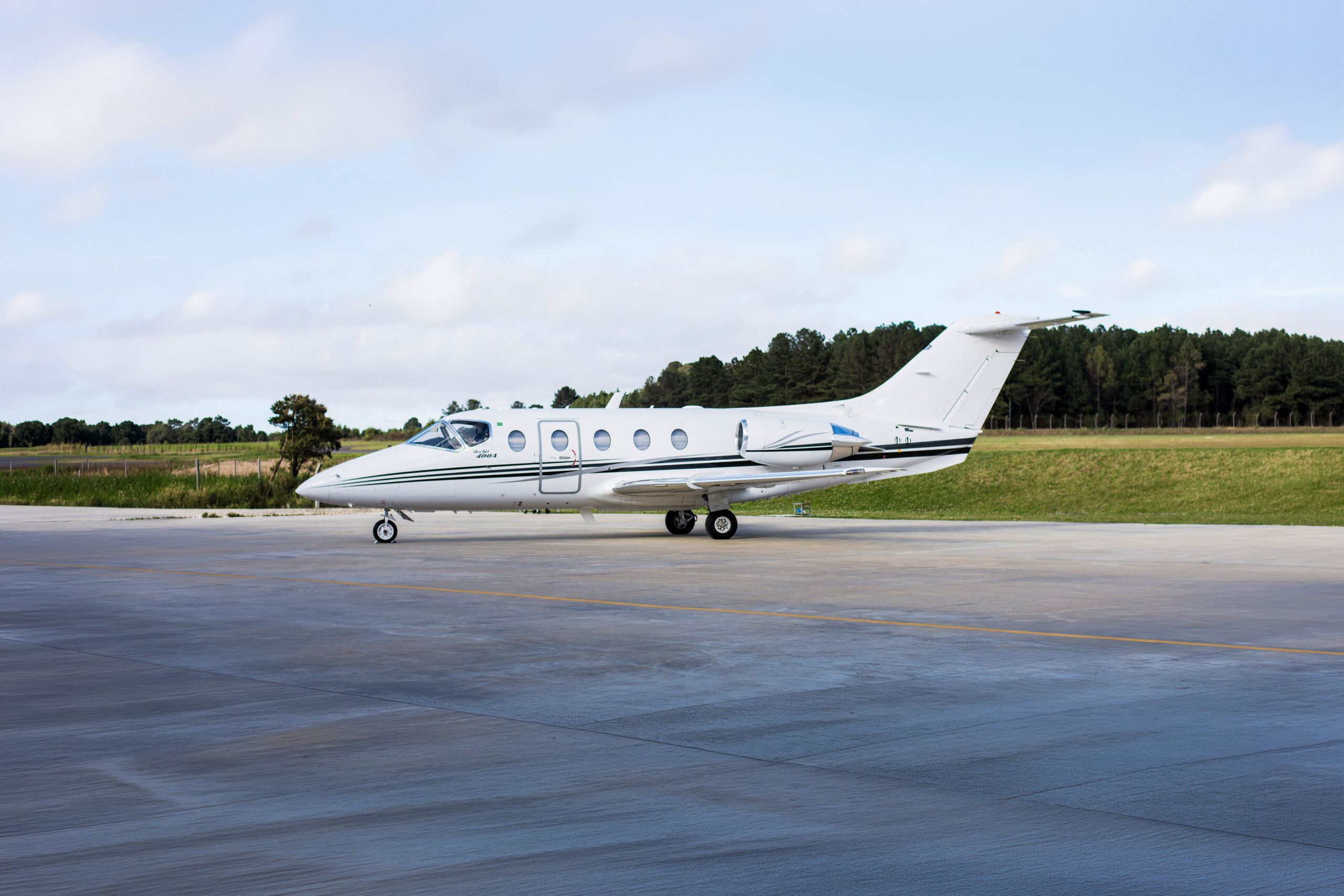 Hawker 400A  2002 – Base em Limeira (SP)